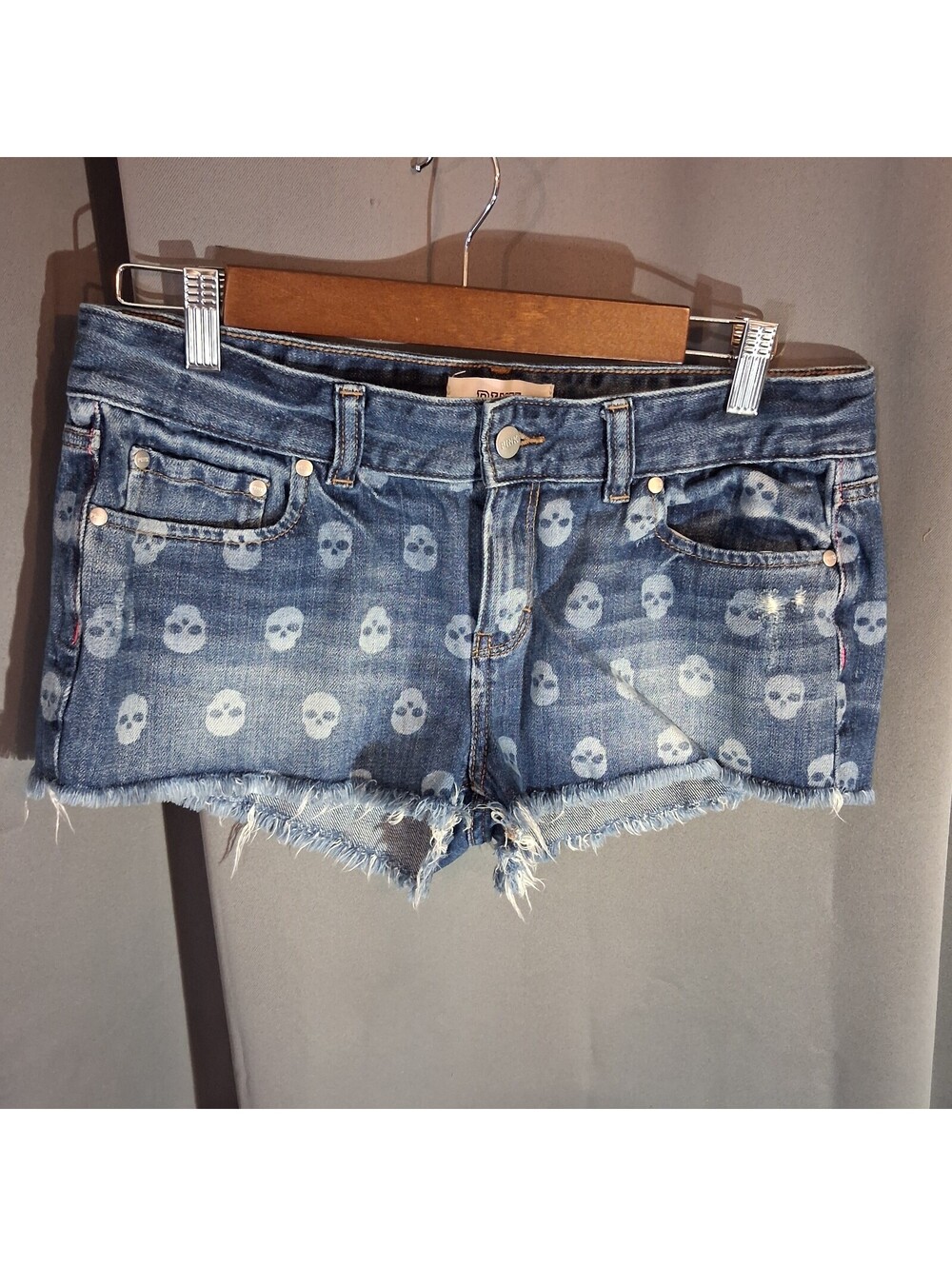 Victoria's Secret PINK Skull Print Denim Shorts Size 8 Waist 32